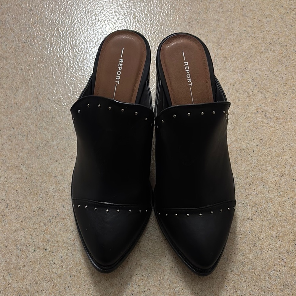 Report brand, heeled clog shoe. Size 7.5